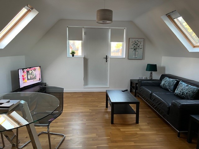 Living Area Photo 2.jpg