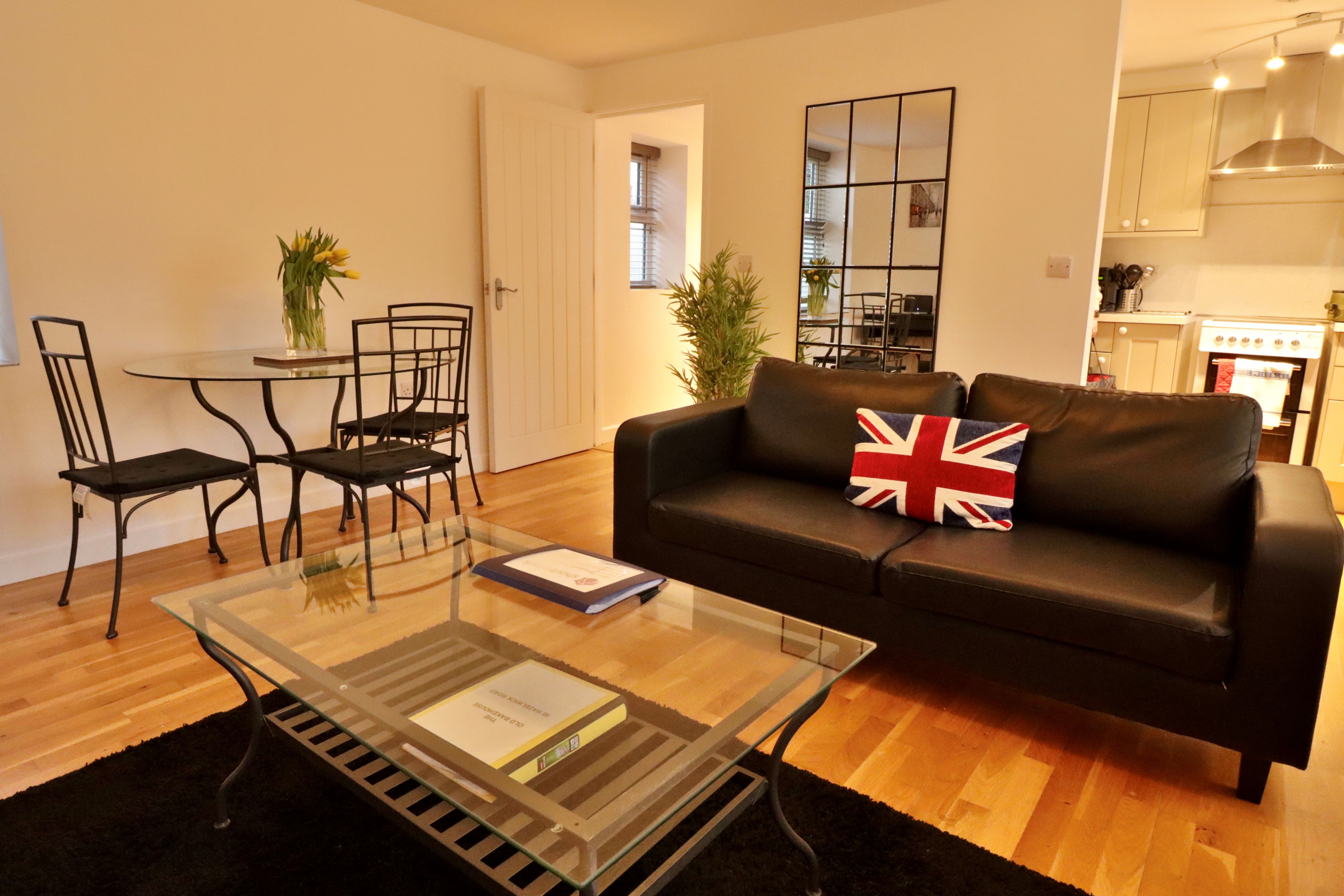 48  The Bakehouse Living Area 2 smaller photo pixels changed.jpg